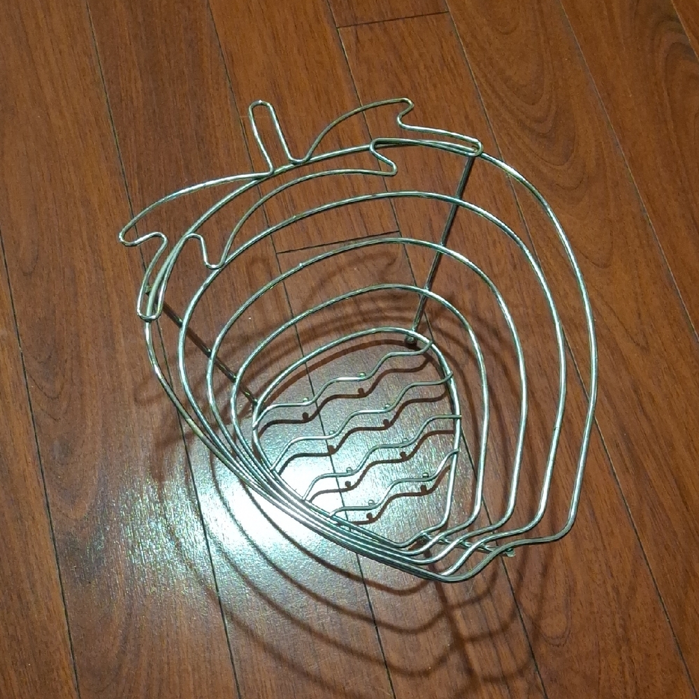 Strawberry Shaped Metal Basket